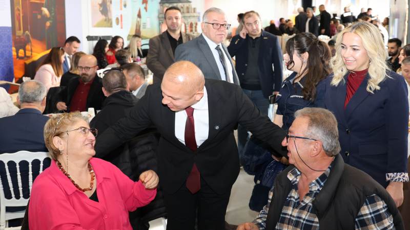 Kavga ettiği amcasını sokak ortasında tabancayla vurdu