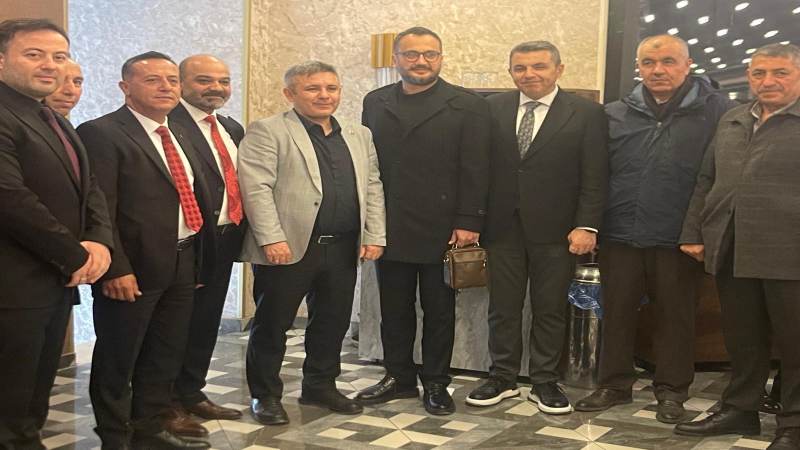 Kavga ettiği amcasını sokak ortasında tabancayla vurdu