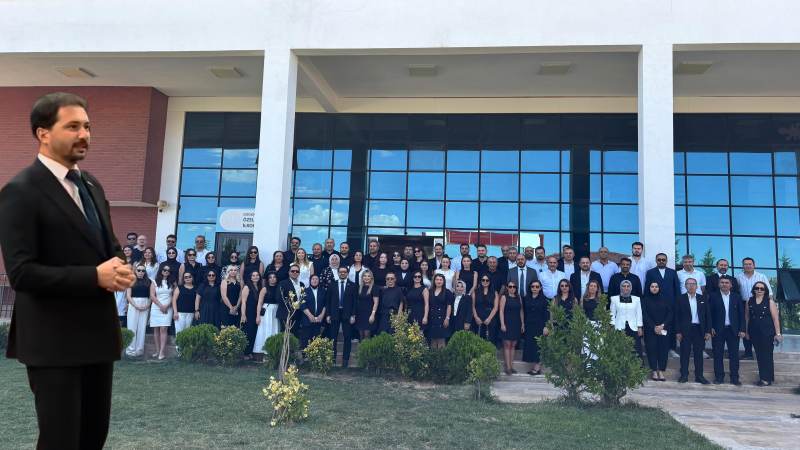 Kavga ettiği amcasını sokak ortasında tabancayla vurdu