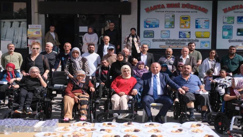 Kavga ettiği amcasını sokak ortasında tabancayla vurdu
