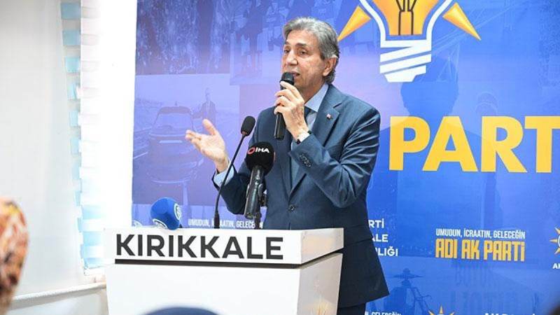 Kavga ettiği amcasını sokak ortasında tabancayla vurdu