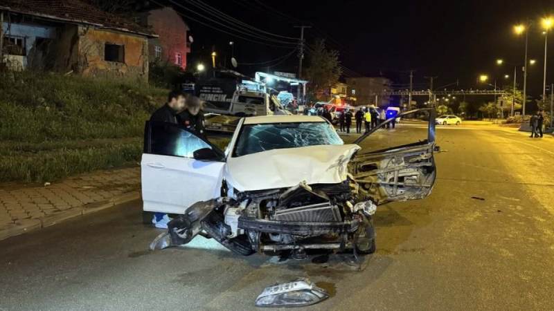Kavga ettiği amcasını sokak ortasında tabancayla vurdu