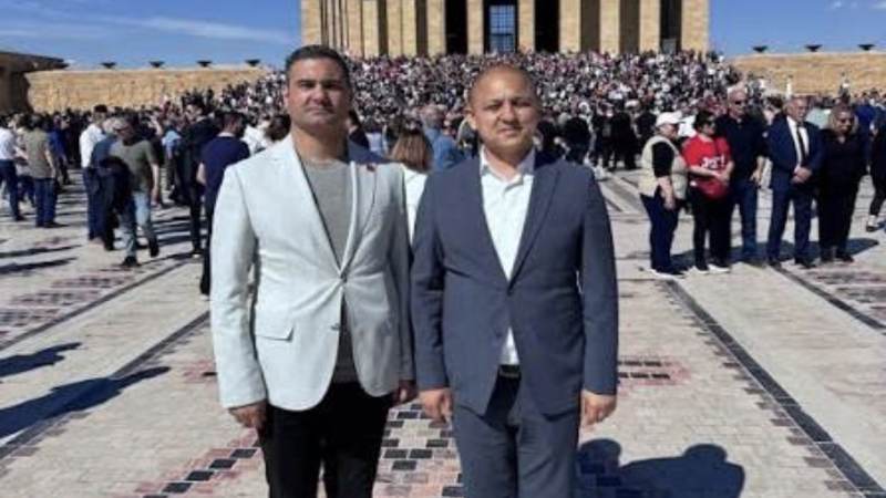 Kavga ettiği amcasını sokak ortasında tabancayla vurdu